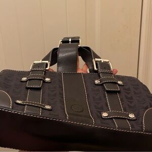 MICHAEL KORS BLACK PEBBLED
LEATHER SATCHEL - MEDIUM
BELTED TOTE HANDBAG